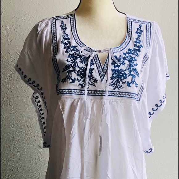 APEIRON Tops - $18 TODAY ONLY, WHITE BOHO TOP, SIZE 1X